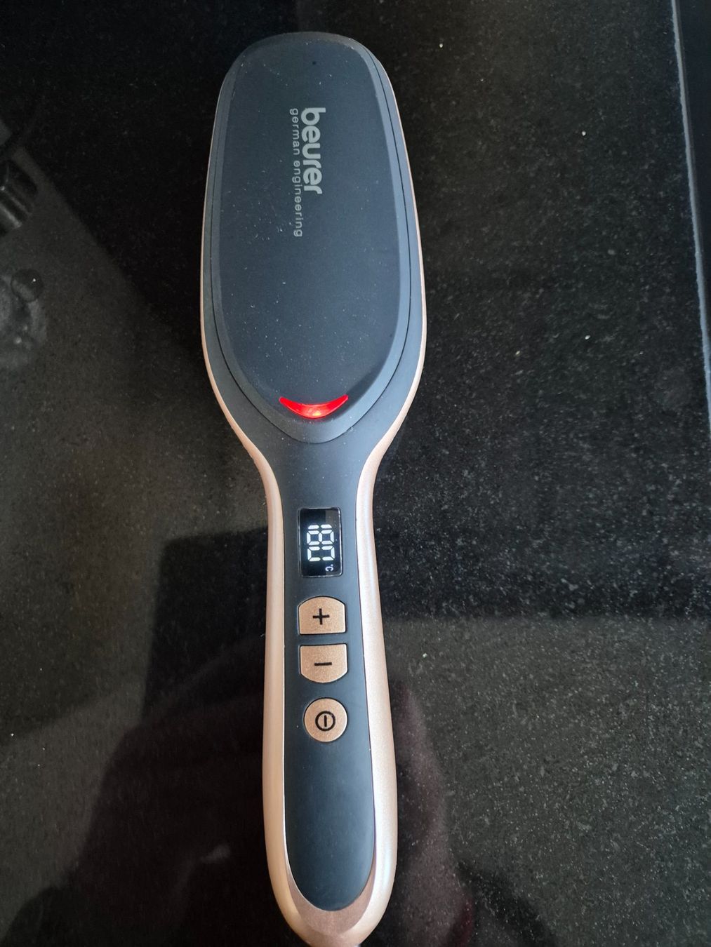 Beurer Altro per la cura dei capelli: Beurer Glättungsbürste HS 60 – Usato da Muttenz venduto da 80tage