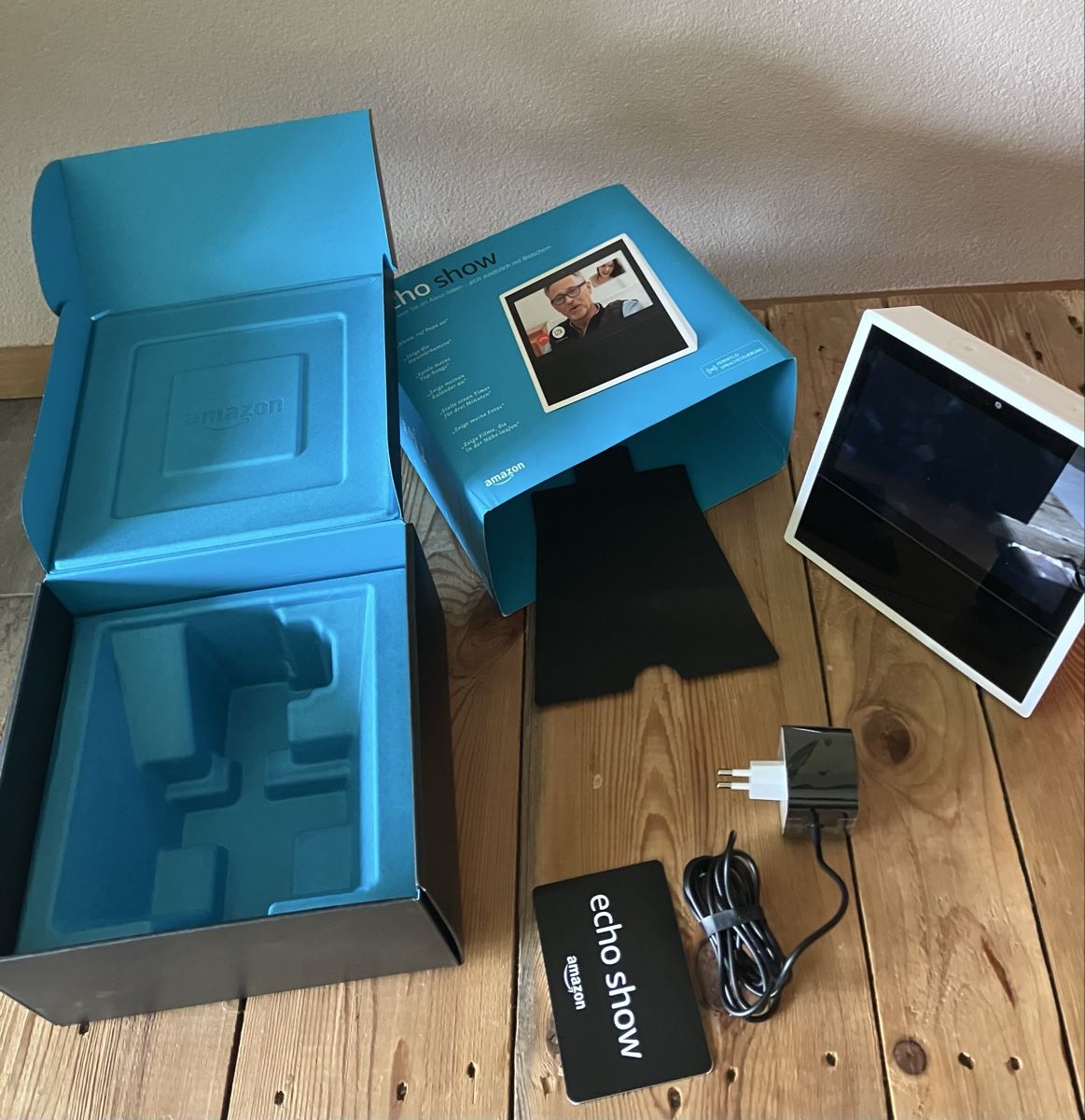 Amazon Lettore multimediale & Streamer: Amazon Echo Show 1.Gen - Weiss, OVP, Netzteil, reset – Nuovo (secondo la descrizione) da Odogno venduto da chi_ds8t 6