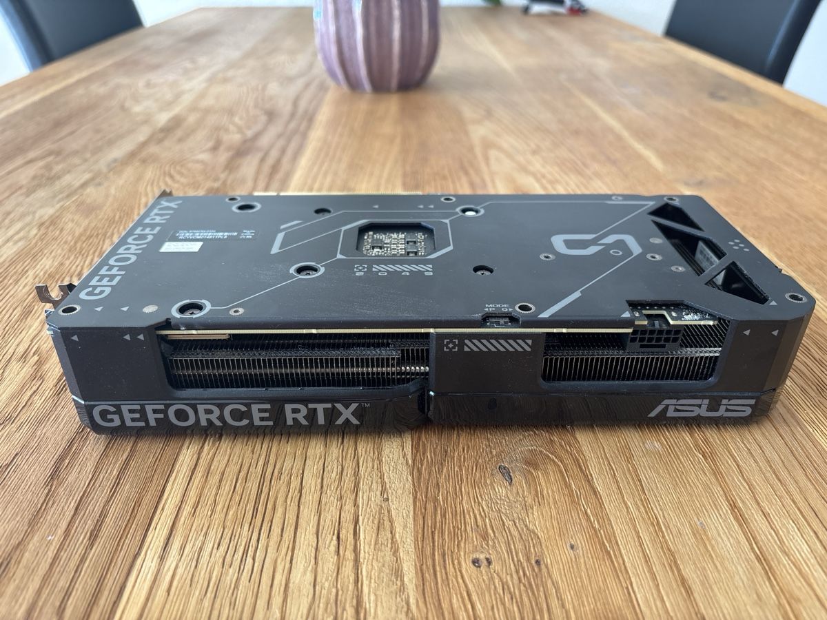 Asus Schede grafiche: Asus Dual RTX 4070 Super OC – Usato da Otelfingen venduto da IT_Fan_88 3