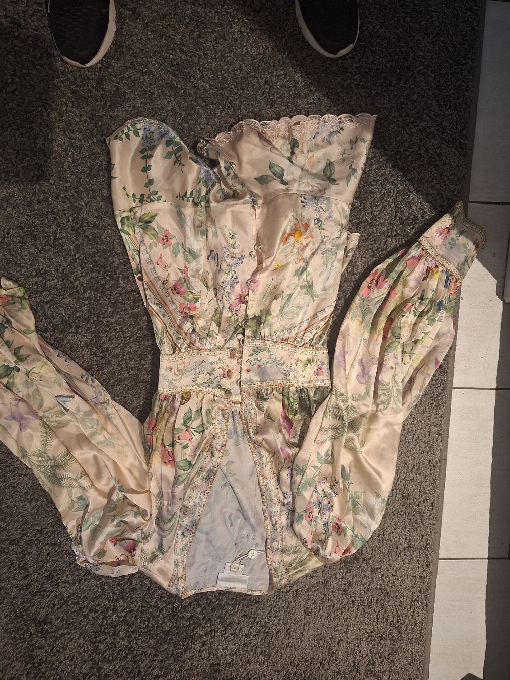 Robes: vestito seta – Neuf avec emballage d'origine à Rovio par pri_ml8y