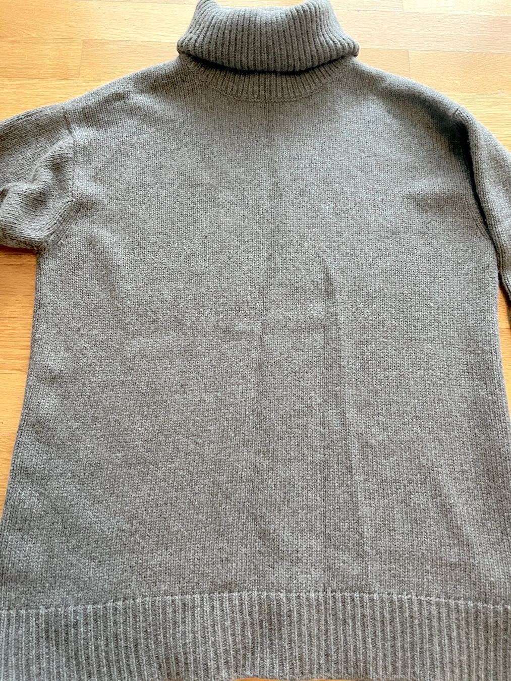 H&M Maglioni & Felpe: Oversize Pullover von H&M Premium Gr. S – Usato da Binningen venduto da criss-cross 3