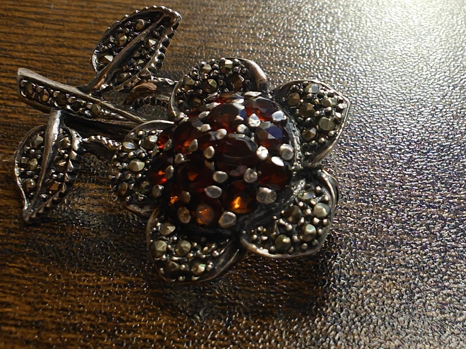 Spille & Fermagli: Silber Brosche mit Granatsteine und Markasiten – Usato da Malans GR venduto da mesmen 3