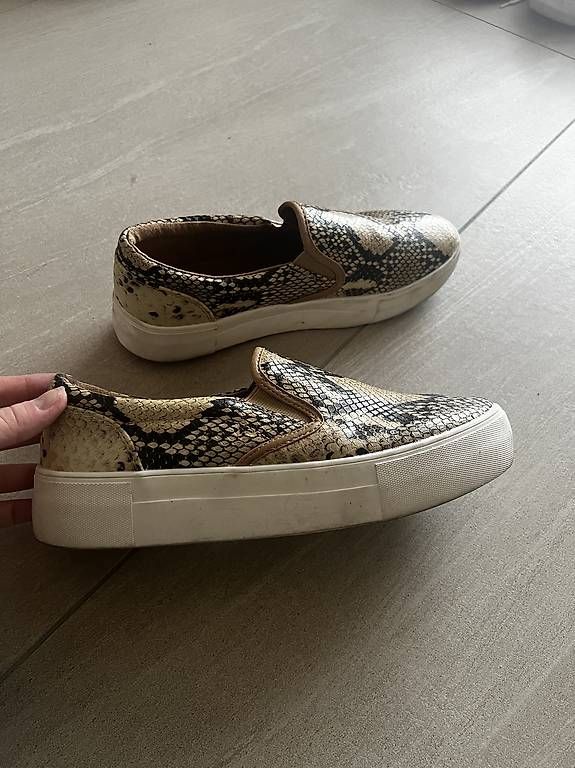 Scarpe da donna: Slipper  – Usato da Zwingen venduto da KatjaM 1