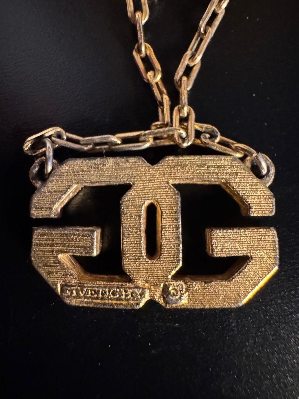 Givenchy Catenine: Givenchy Halskette im Vintage-Stil – Usato da Winterthur venduto da Dejv 2