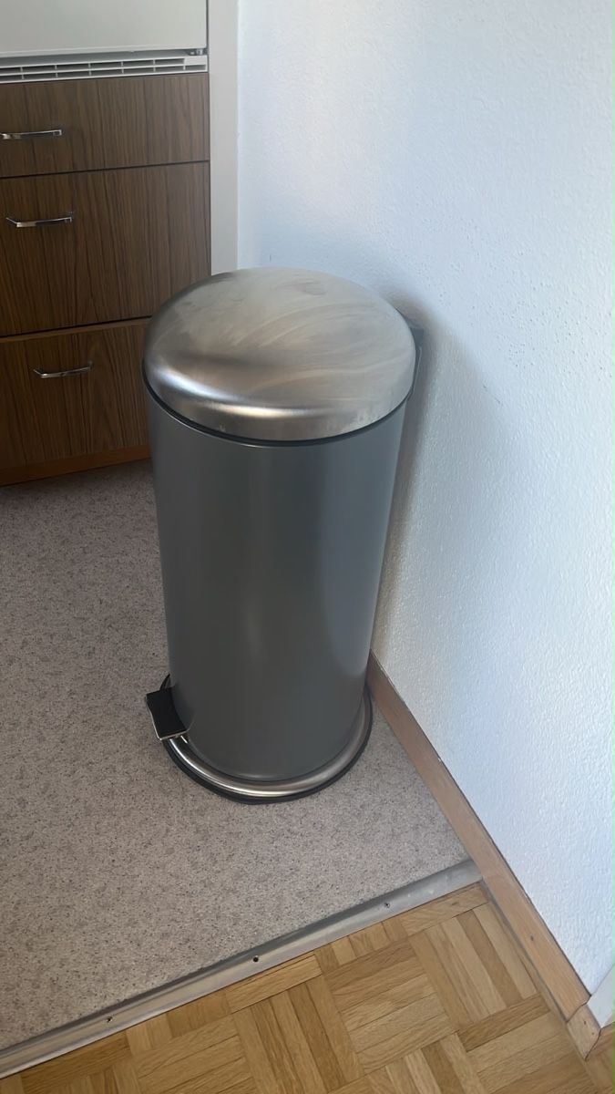 Ikea Cestini per rifiuti: IKEA MJÖSA Abfalleimer – Usato da Zürich venduto da Nickel_Finn
