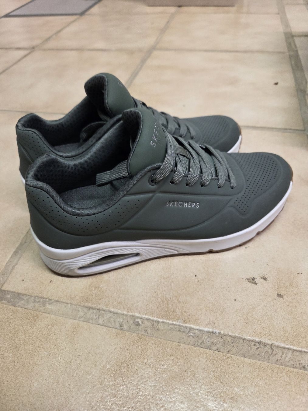 Skechers Scarpe da uomo: Skechers Gr. 40 – Usato da Röschenz venduto da Tschuls87