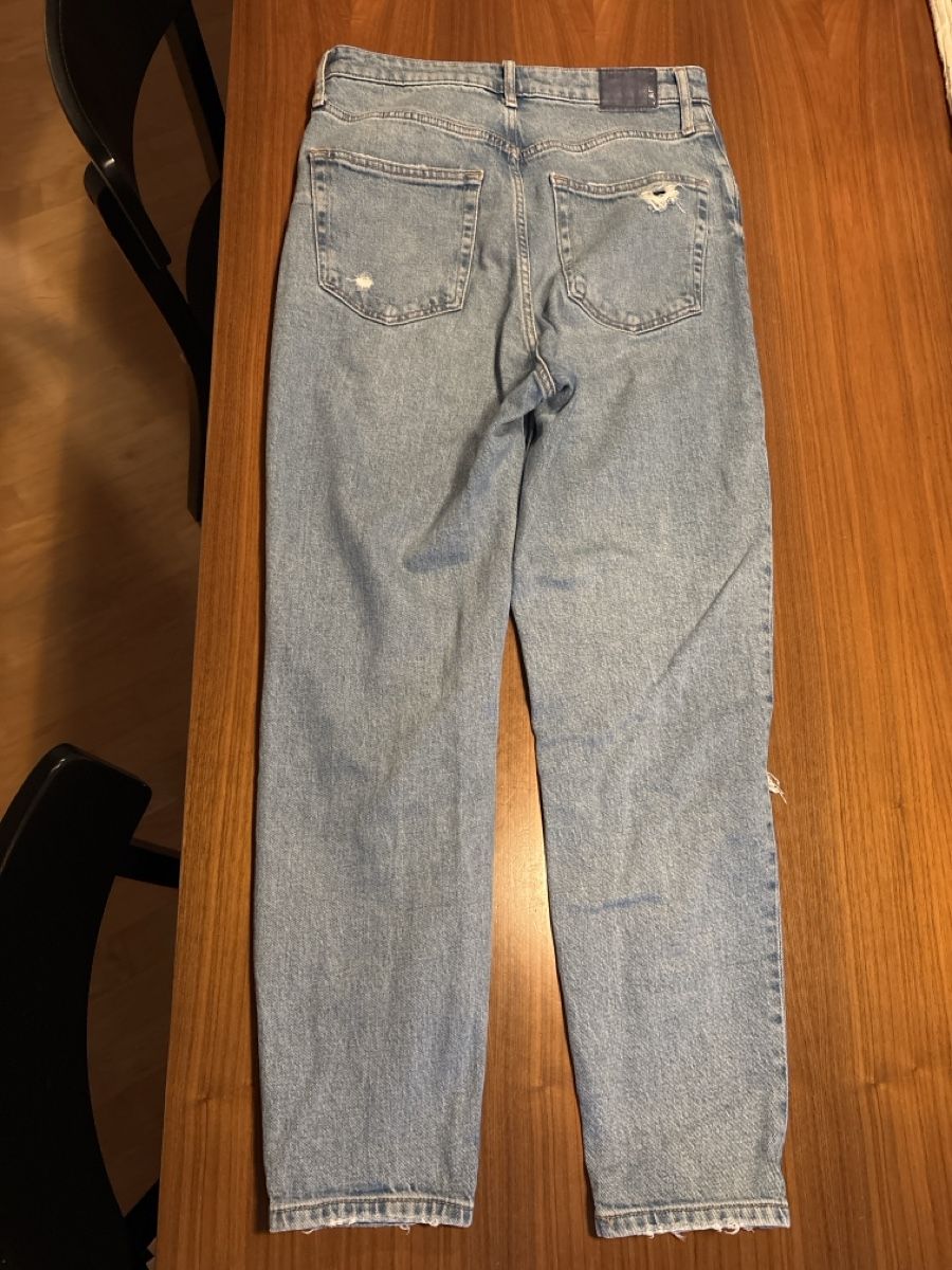 Bershka Jeans: Jeans mom slim Grösse 40 – Gebraucht aus Unterentfelden von Lavach 1