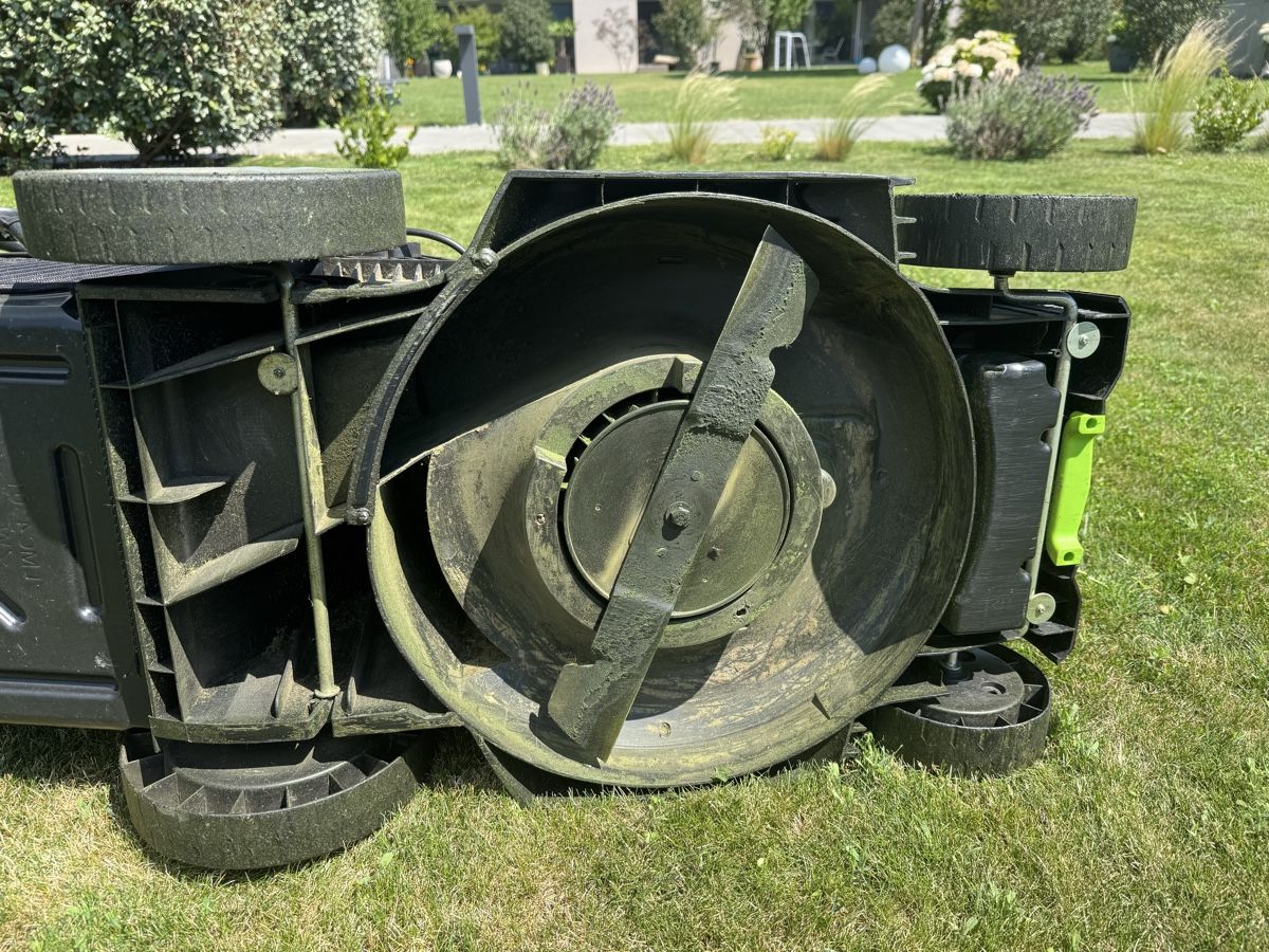 Tondeuses à gazon: RME 43 Pro Elektrorasenmäher – D'occasion à Interlaken par Transmania18 2