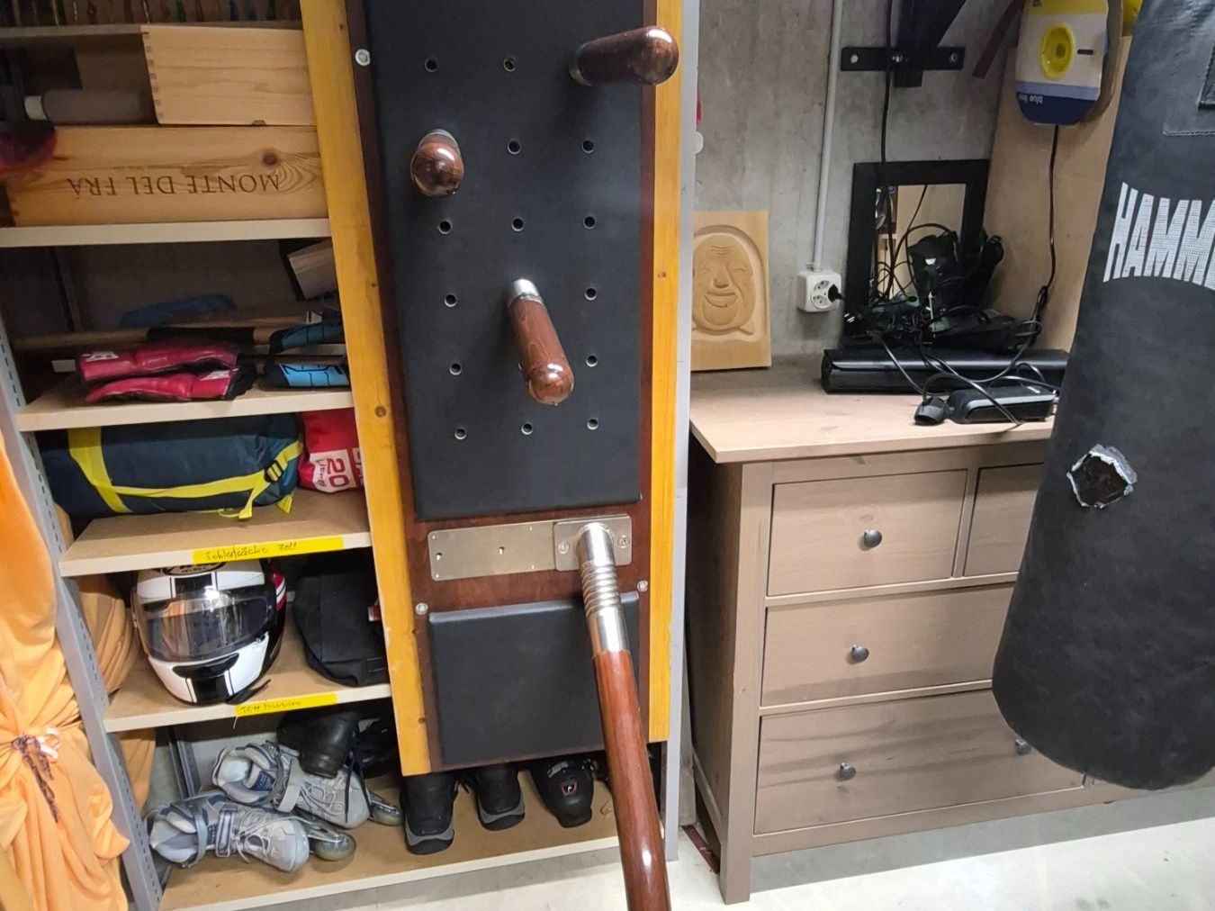 Sacchi da boxe: Holzpuppe (Wing Chung Tec Board ) – Usato da Winterthur venduto da Budokan11 1