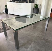 Salontisch „hochwertig-massiv-edel“