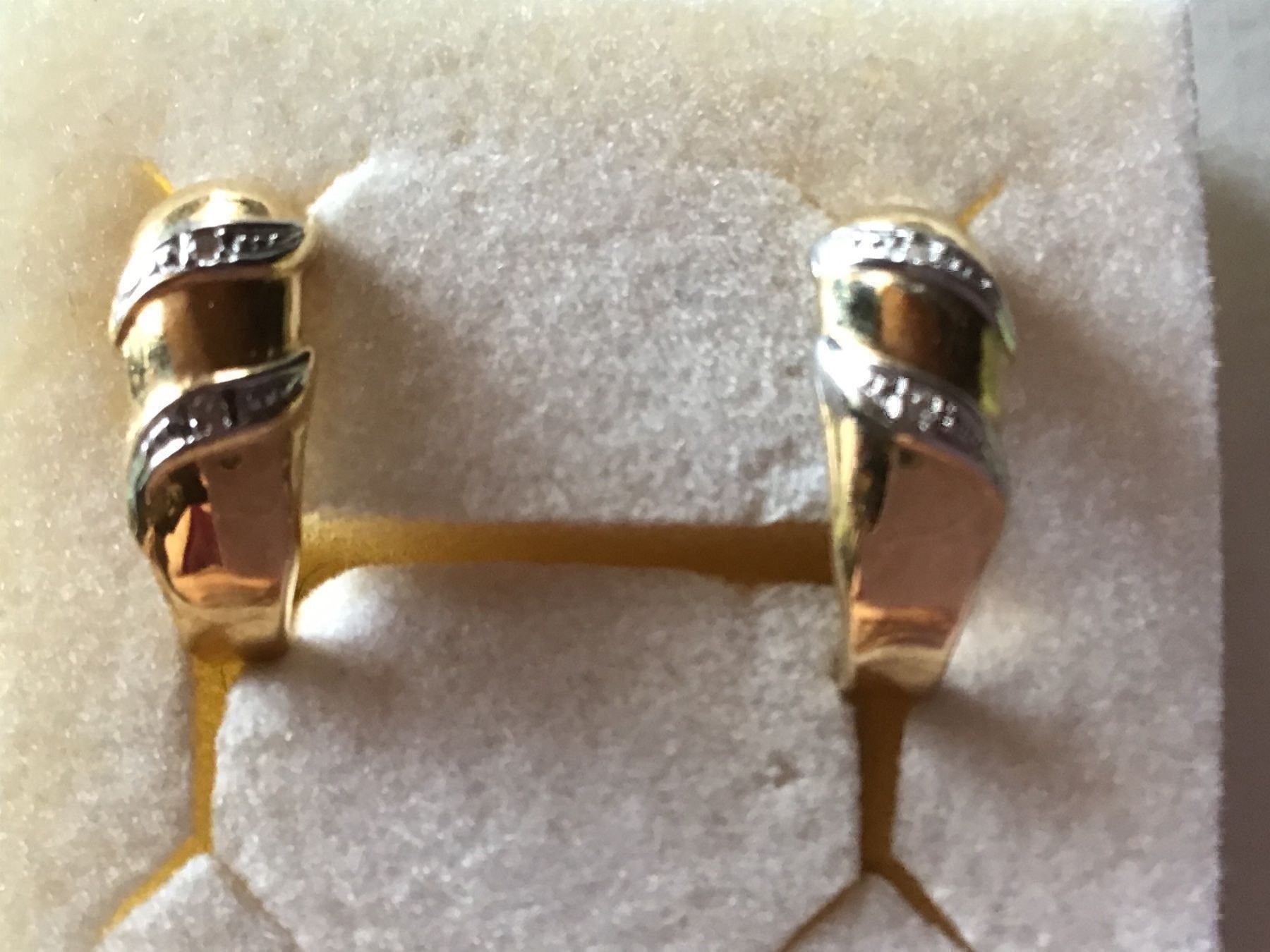 Orecchini pendenti & Orecchini a lobo: Massive Gold Halbcreolen – Usato da St. Gallen venduto da Goldlilly