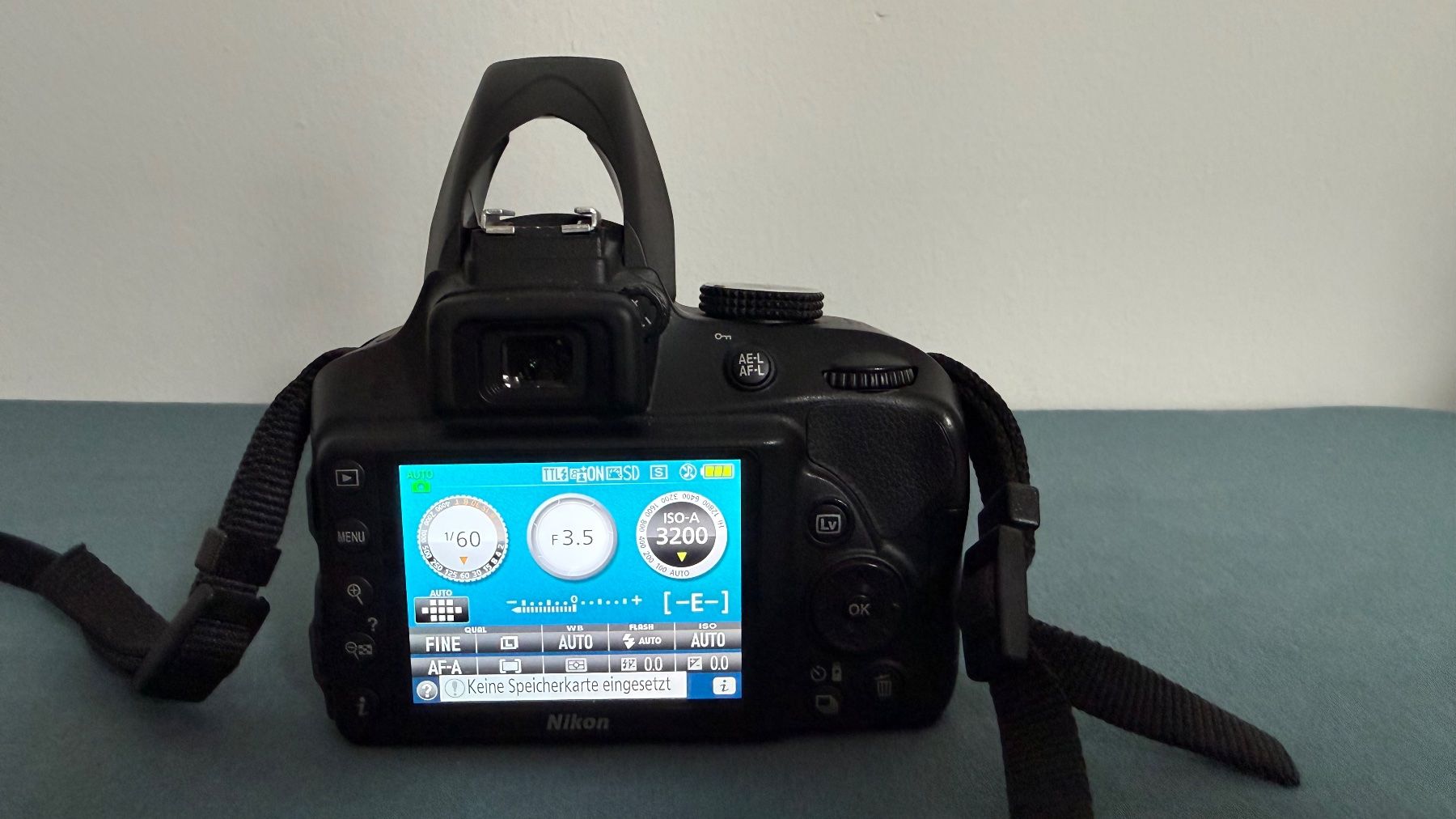 Nikon Fotocamera: Nikon D3300 Spiegelreflexkamera mit Zubehör – Usato da Endingen venduto da Sugarwoman 2