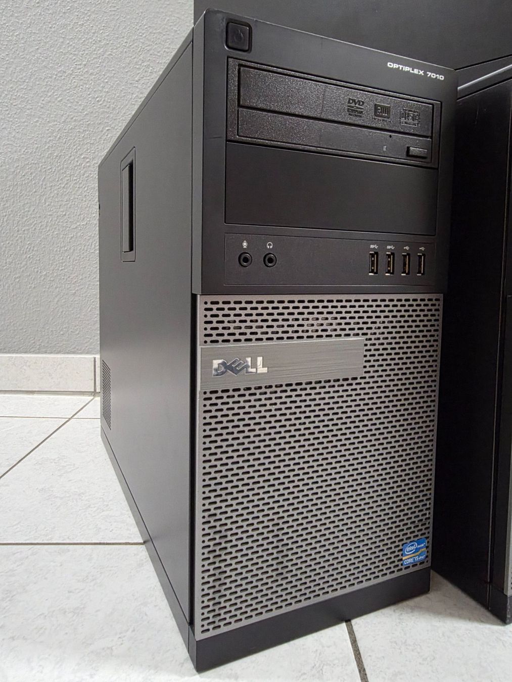 Dell PC: Zum Verkauf stehen 4 Dell Tower-PCs – Usato da Lausen venduto da -Vendetta- 3