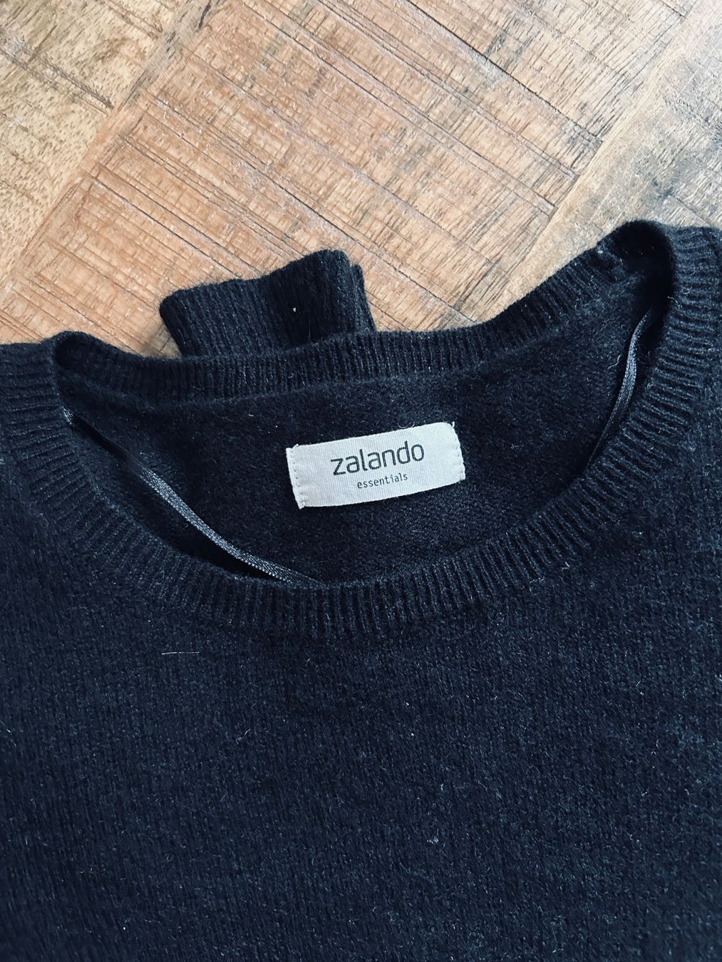 Maglioni & Felpe: Zalando Essentials 100% Cashmere Pullover - Gr. S – Usato da Illnau venduto da Monkky 4