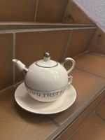 Teekanne mit Tasse