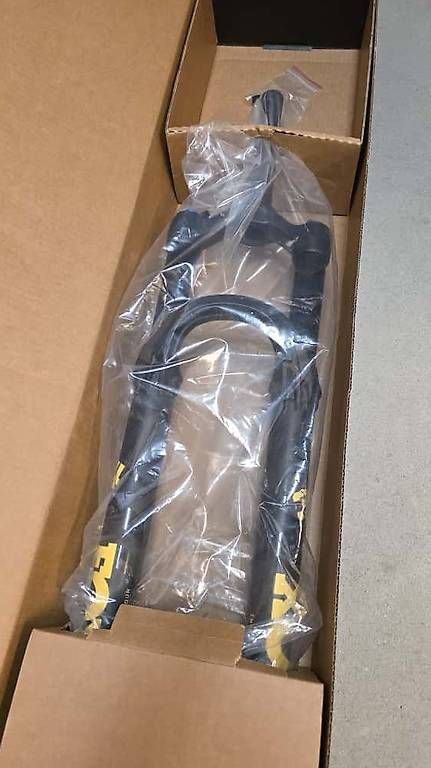 Pezzi di ricambio: Fox 34 Float Performance 140mm, 29", Gabelschaft 179mm – Usato da Menzberg venduto da marcoregina 1