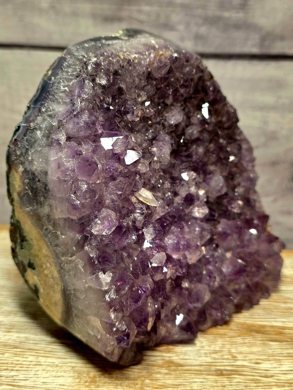 Minerali & Pietre curative: Amethyst Druse 1.4kg – Nuovo e nell'imballaggio originale da Matzingen venduto da Shay_Crystalz 1