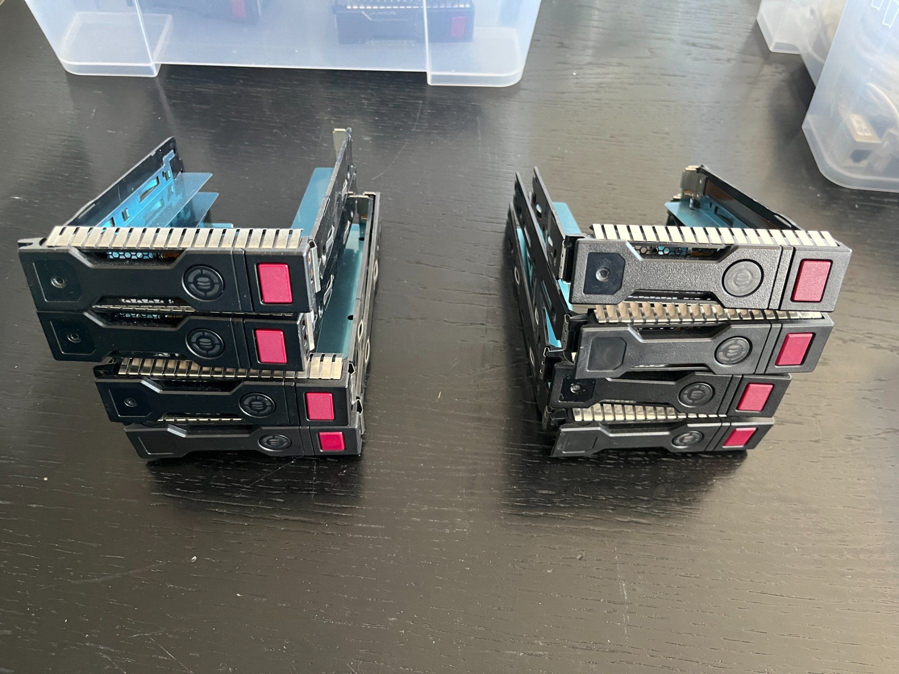 Hewlett Packard Server: HPE 3.5" Festplattenrahmen Disk Tray 8 Stück – Gebraucht aus Bettwil von man_kys8