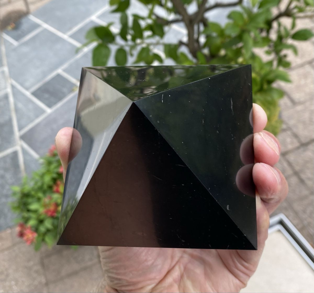 Minerali & Pietre curative: Top grosse Schungit Pyramide 100mm – Usato da Selzach venduto da 321compac 4