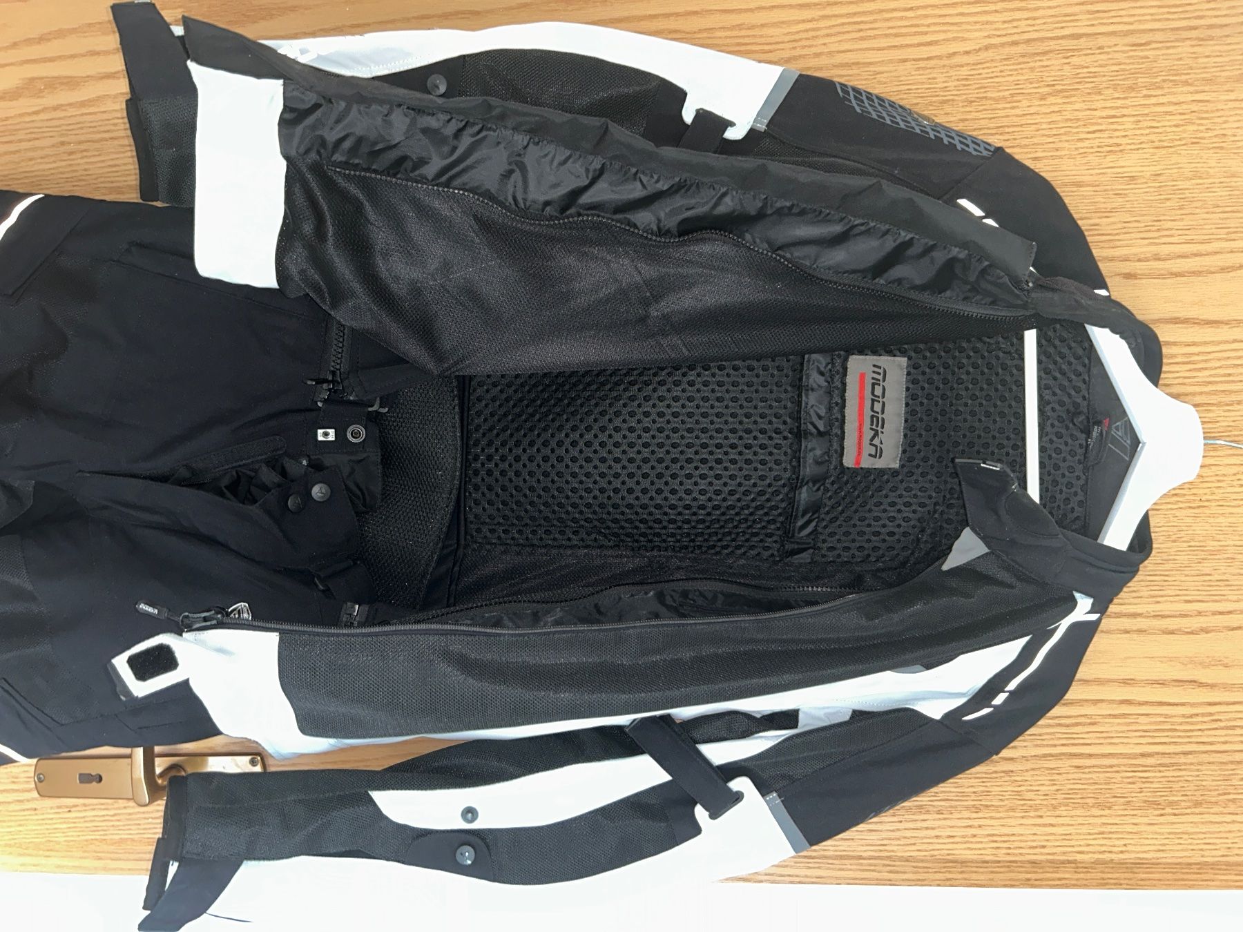 Kleiderpakete: Modeka Motorradbekleidung – Gebraucht aus Sisseln AG von luc_ldj8 2