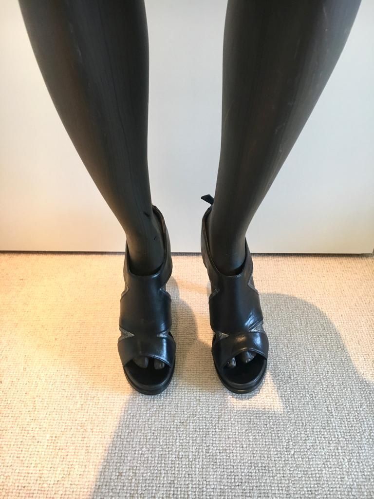 Hugo Boss Scarpe da donna: Boss Orange High Heels, Leder, Gr 38, schwarz/anthrazit – Usato da Dornach venduto da Snow54 9
