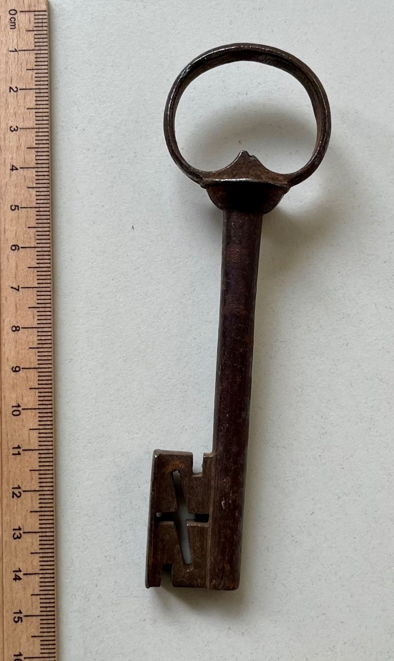 Chiavi: Schlüssel antik Eisen, Bart, ca. 13cm – Usato da Ostermundigen venduto da DaxKarten-75 1