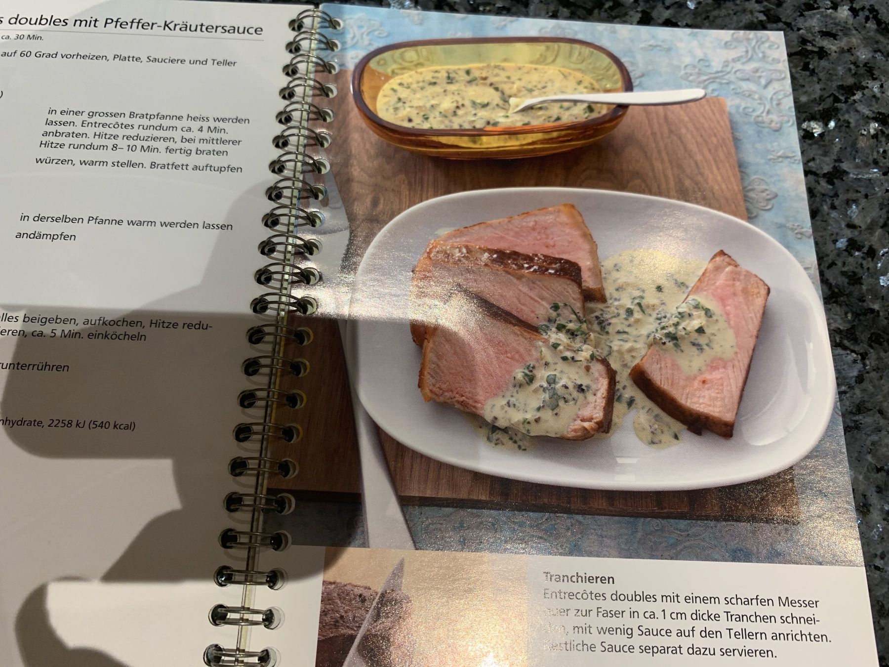 Libri: Betty Bossi Plätzli & Steaks – Nuovo e nell'imballaggio originale da Zuzwil SG venduto da Ibohaus 1
