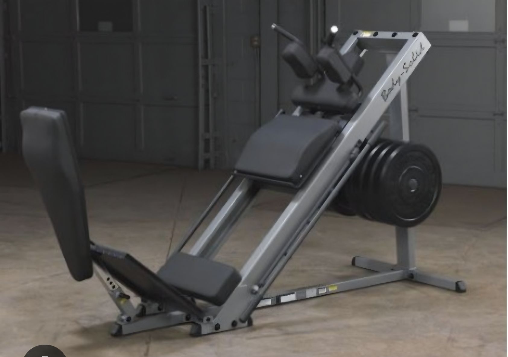 Hometrainer: Body-Solid Beinpresse und Hackenschmidt gebraucht Top – Gebraucht aus oberbuchsiten von thug4 5