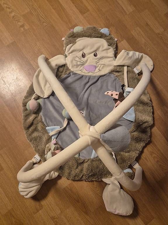 Tapis de jeu: Baby Spieldecke mit Spielbogen – D'occasion à Romanshorn par _Pipa_ 1