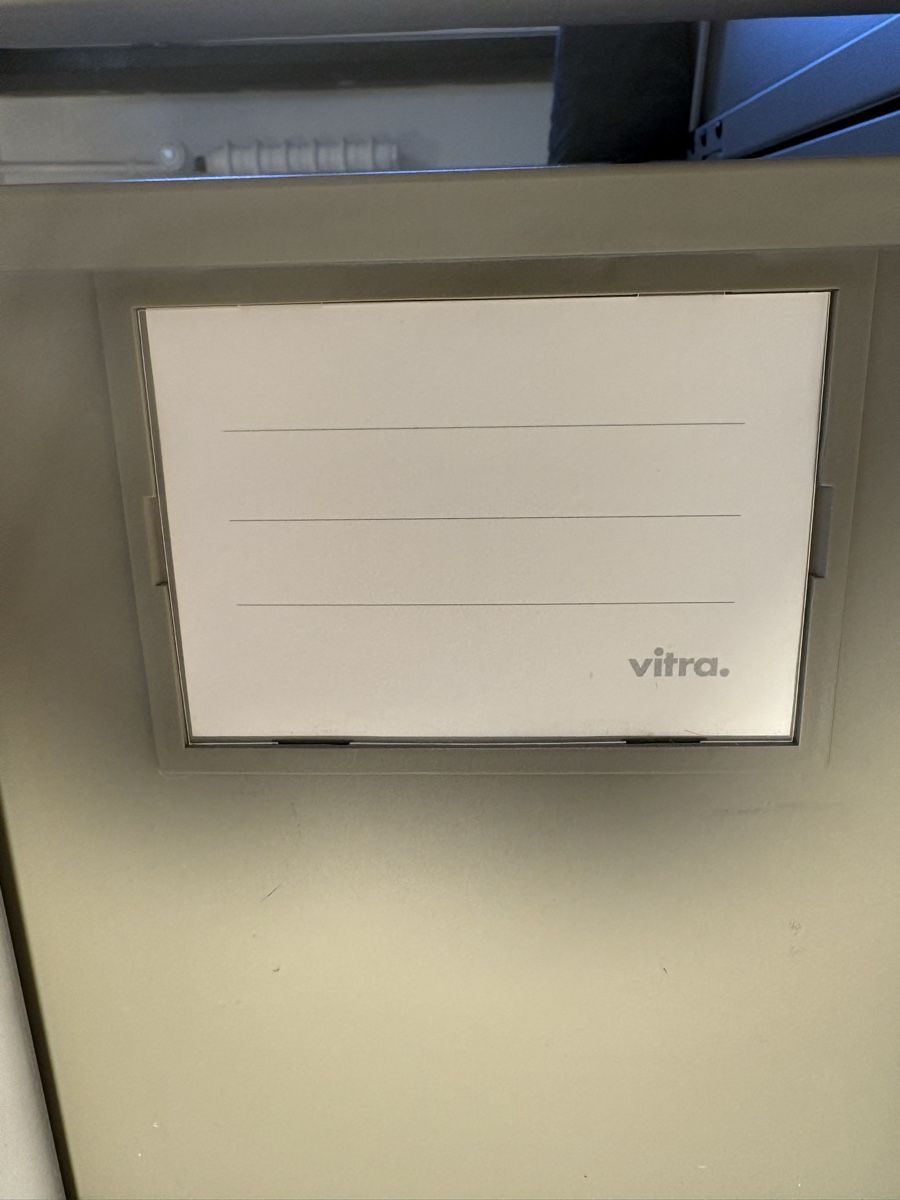 Vitra Korpus: Vitra Büroschrank auf Rollen hellgrau 77cm hoch – Gebraucht aus Luzern von siebensachen02 9