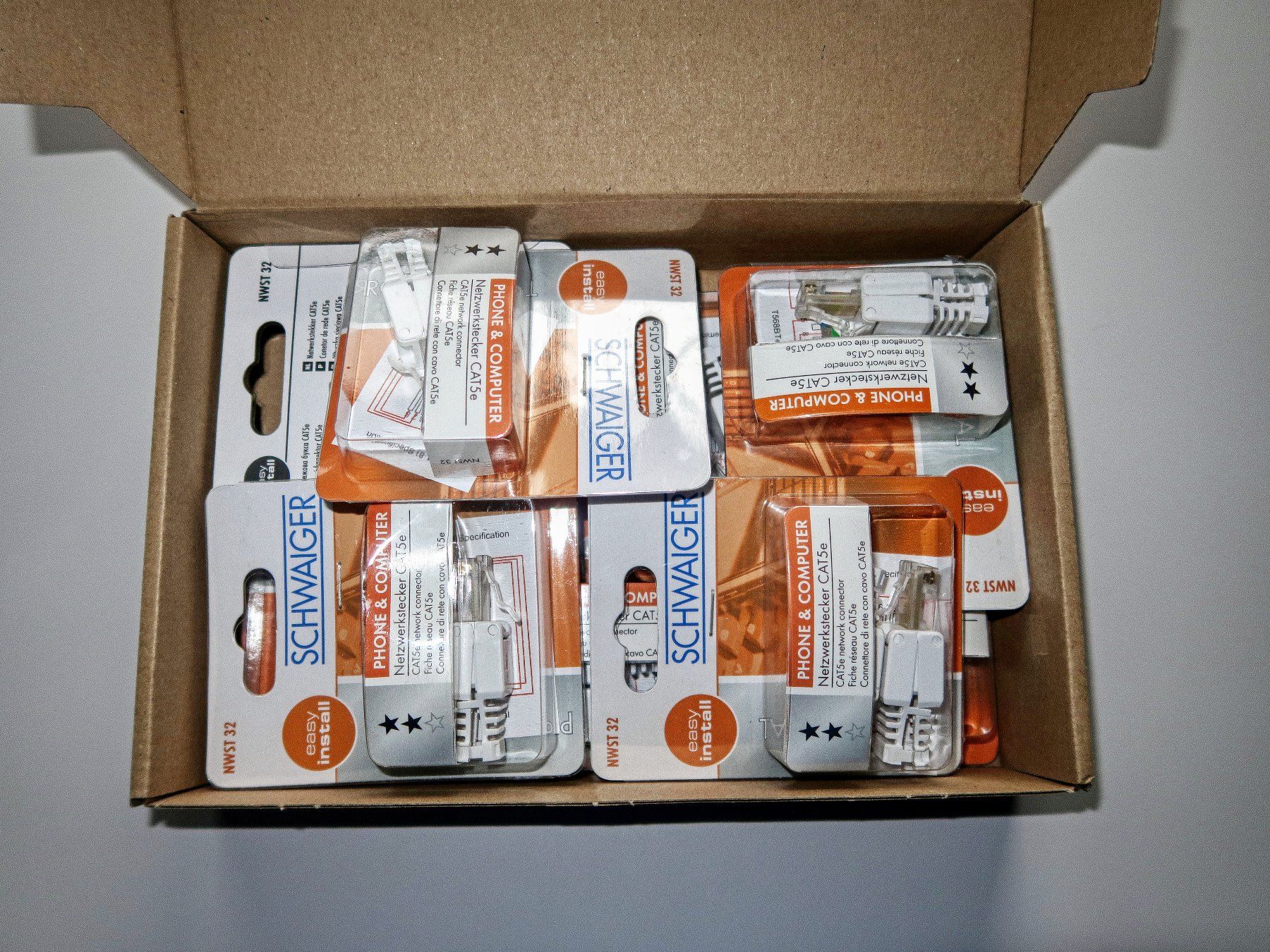 Composants électroniques: Netzwerkstecker CAT5e Schwaiger 10x 2 Stk – Neuf avec emballage d'origine à Hombrechtikon par Bluecoral 1