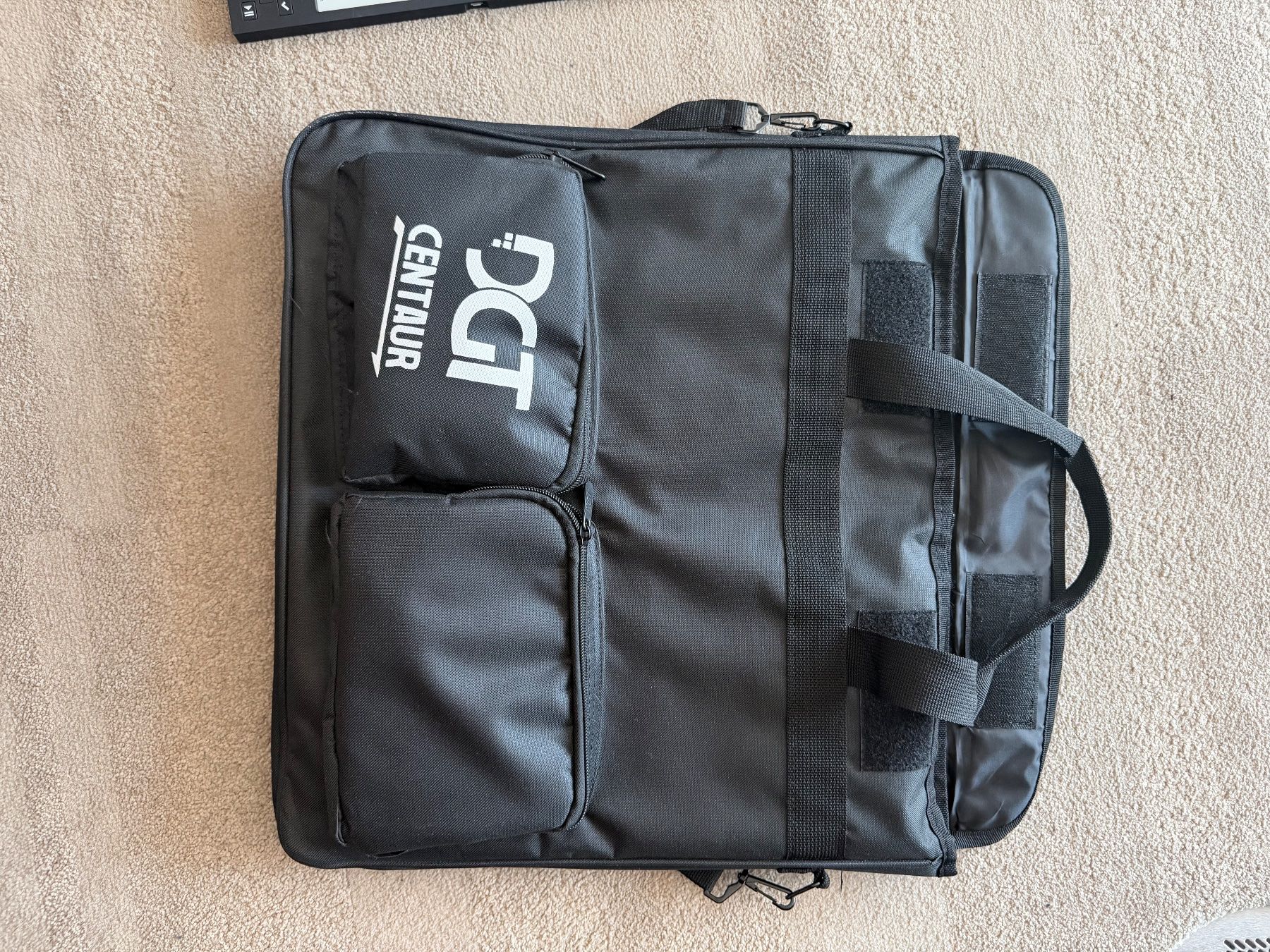 DGT Giochi: DGT Centaur Schachcomputer + Originaltasche – Top Zustand – Usato da Zollikon venduto da Metzgi 4