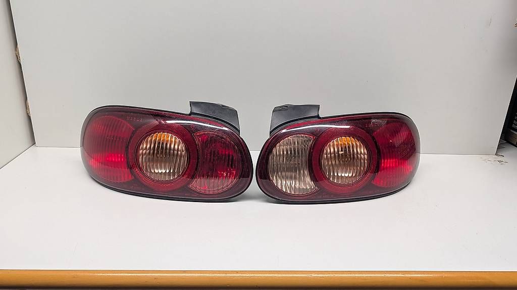 Alle Autoersatzteile: Rückleuchten Set re+li original MX-5 NBFL – Gebraucht aus Menznau von Zwie