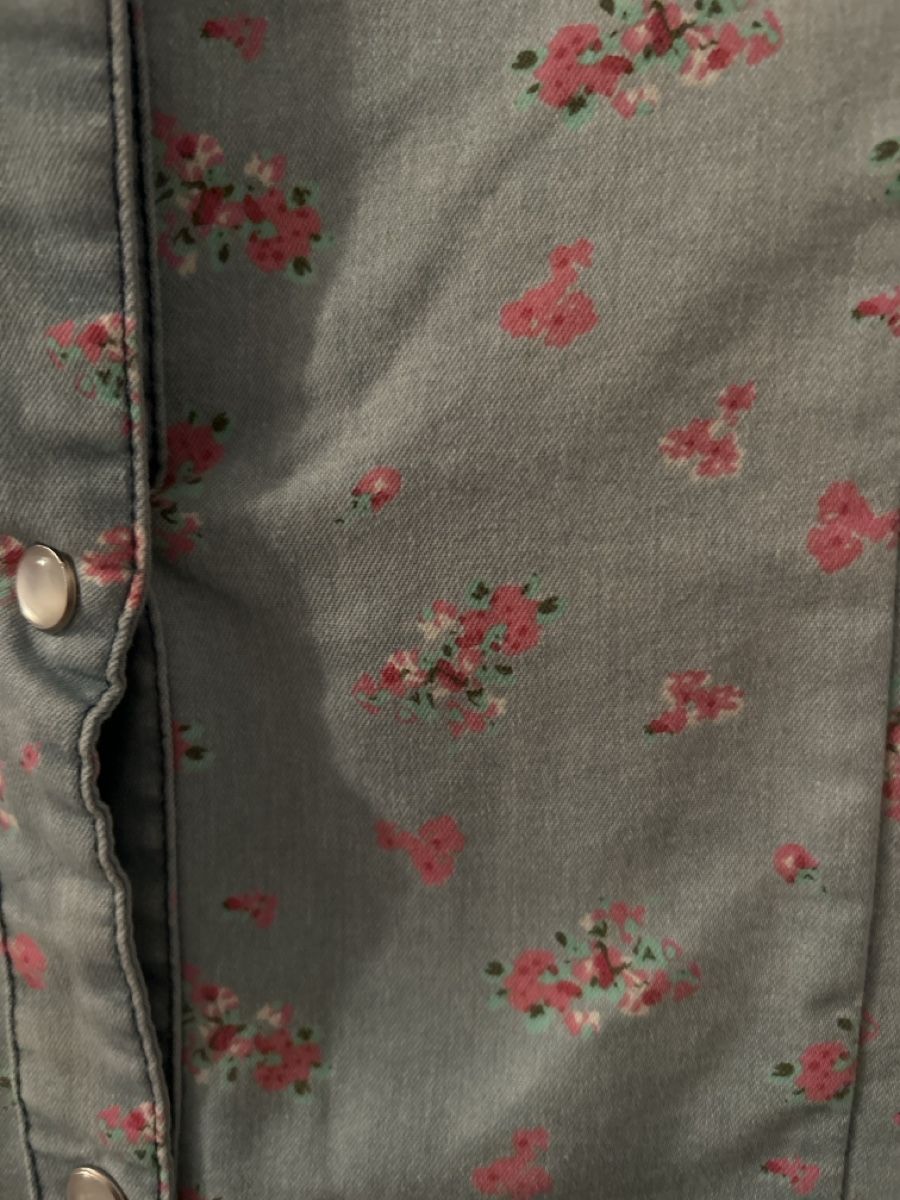 Camicette: Jeanshemd mit Blumenmuster – Usato da Magden venduto da ctw_mp7b 3