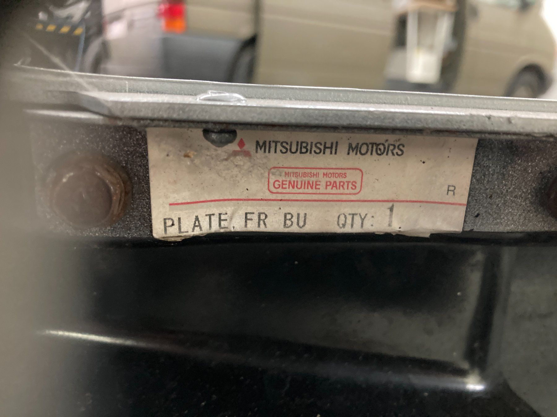 Tutti pezzi di ricambio auto: Mitsubishi Lancer EVO 7 Stossstange Vorne Silber – Usato da Cham venduto da WB2223 4