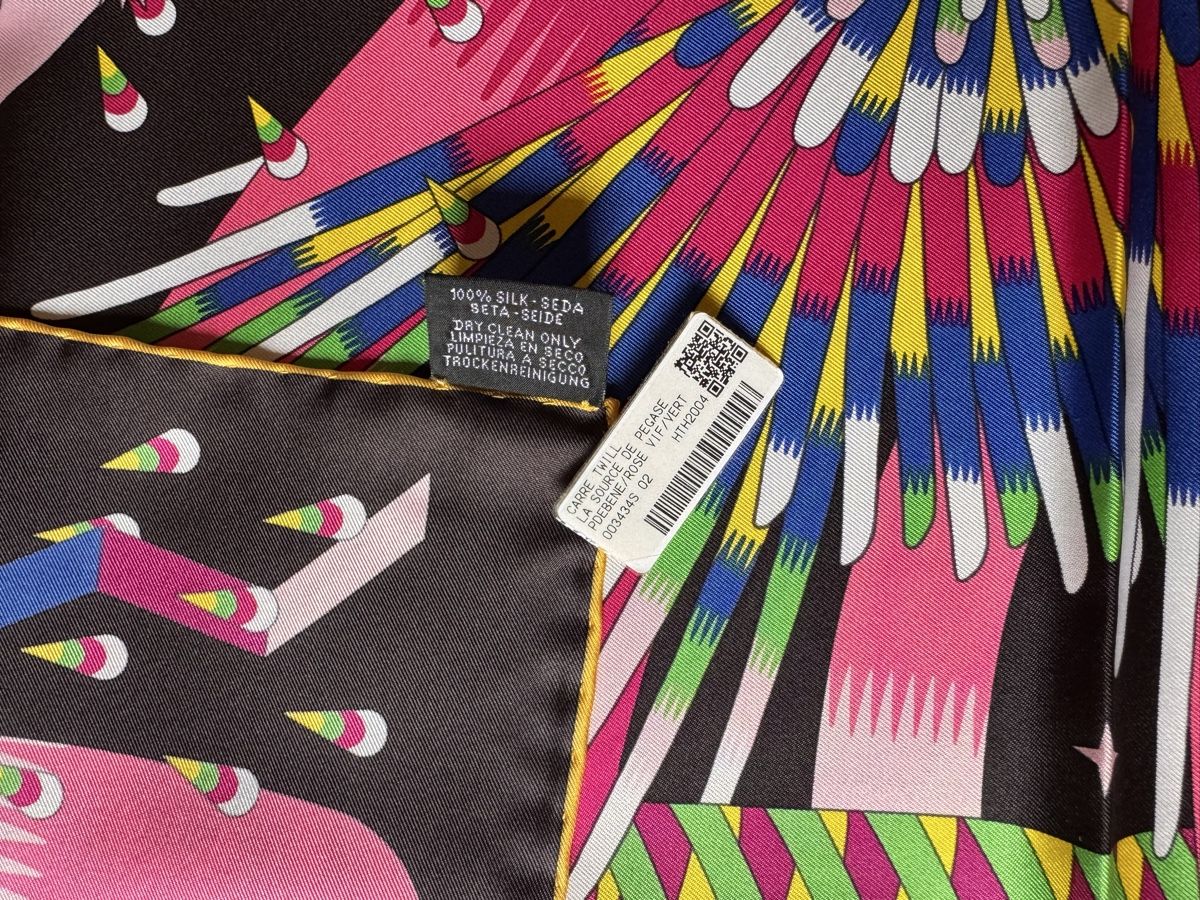 Hermès Foulard & Sciarpe: Hermès carré neuf Source de Pégase  – Nuovo e nell'imballaggio originale da Genève venduto da Allisgood 3