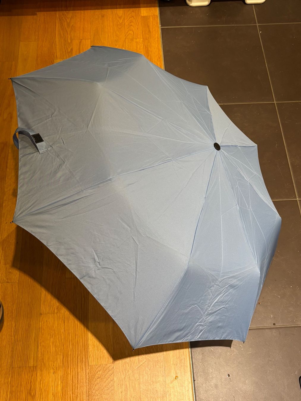 Ombrelli: 4 Regenschirme zusammenklappbar – Usato da Luzern venduto da Sontru 1