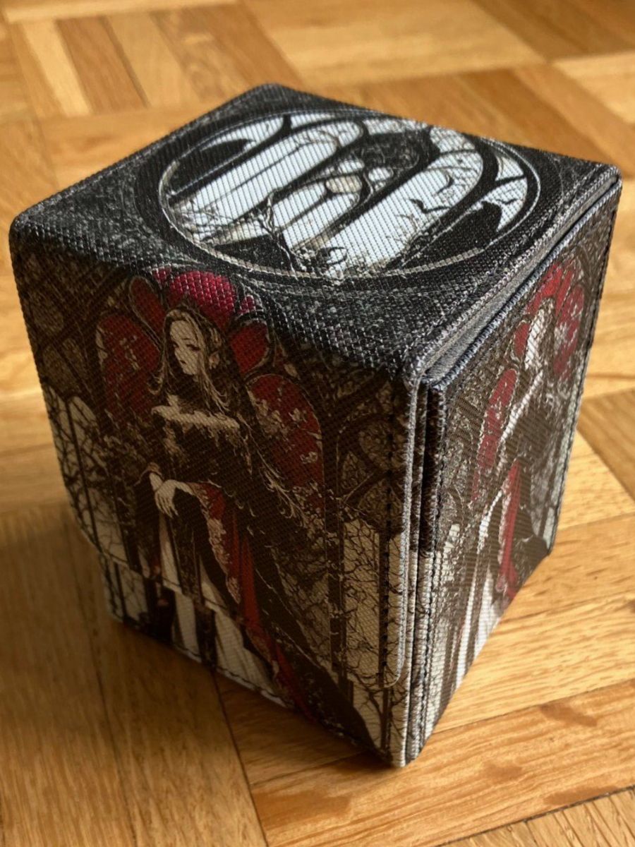 Cartes à collectionner: Deck Box for cards deck - Vampire - Heavy Textured – D'occasion à neuchâtel par GINKO-CARDS 2