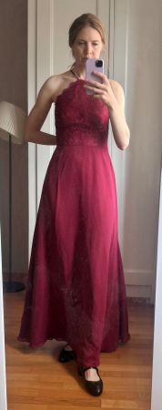 Abendkleid lang bordeauxrot Grösse D40 im prefekten Zustand.