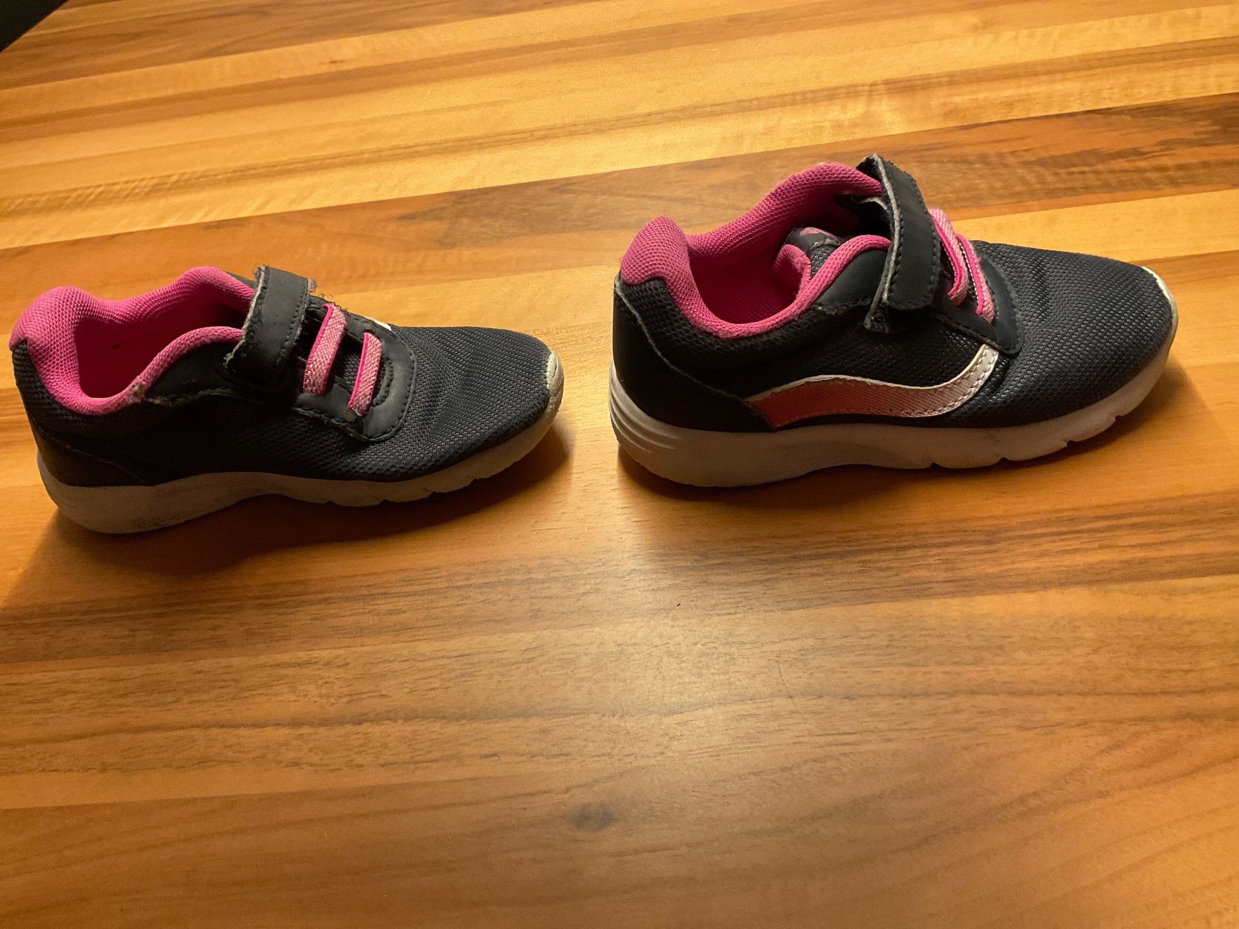 Scarpe per ragazze: Turnschuhe Grösse 25 – Usato da Killwangen venduto da Febre7 2