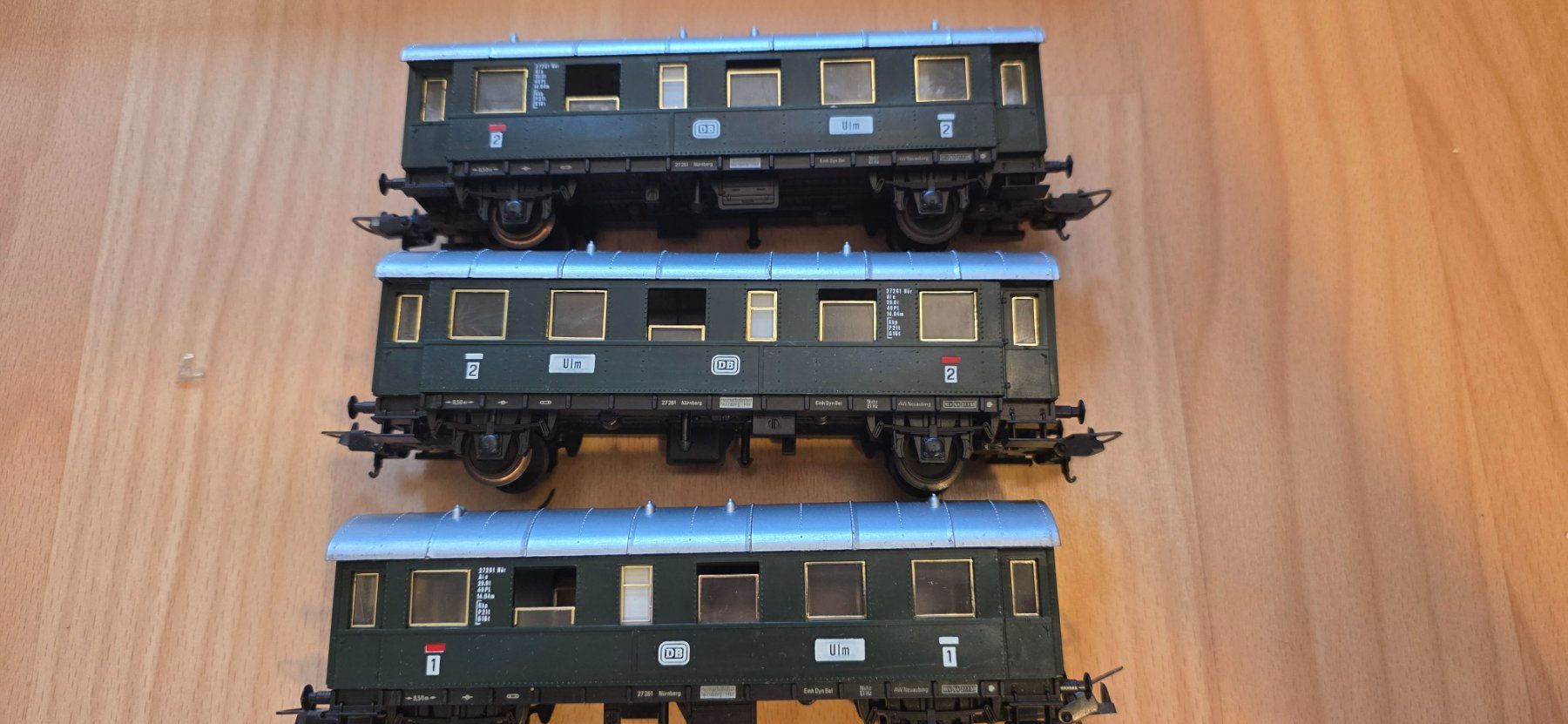Lima Modellini di ferrovie: Lima DB Personenwagen 3 stück HO/DC – Usato da Hochfelden venduto da Danizh0 1