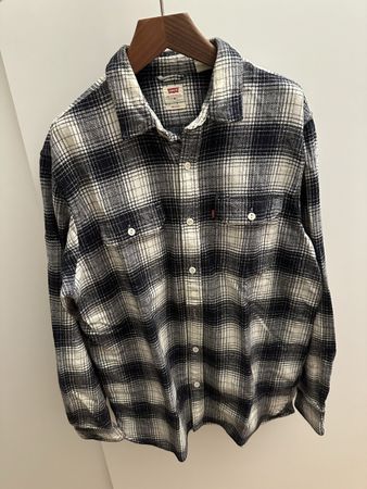 Levi’s Flanellhemd – Schwarz/Weiß kariert – Größe M Relaxed