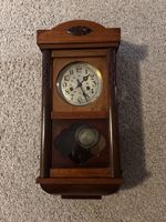 Gustav Becker Wanduhr aus Holz