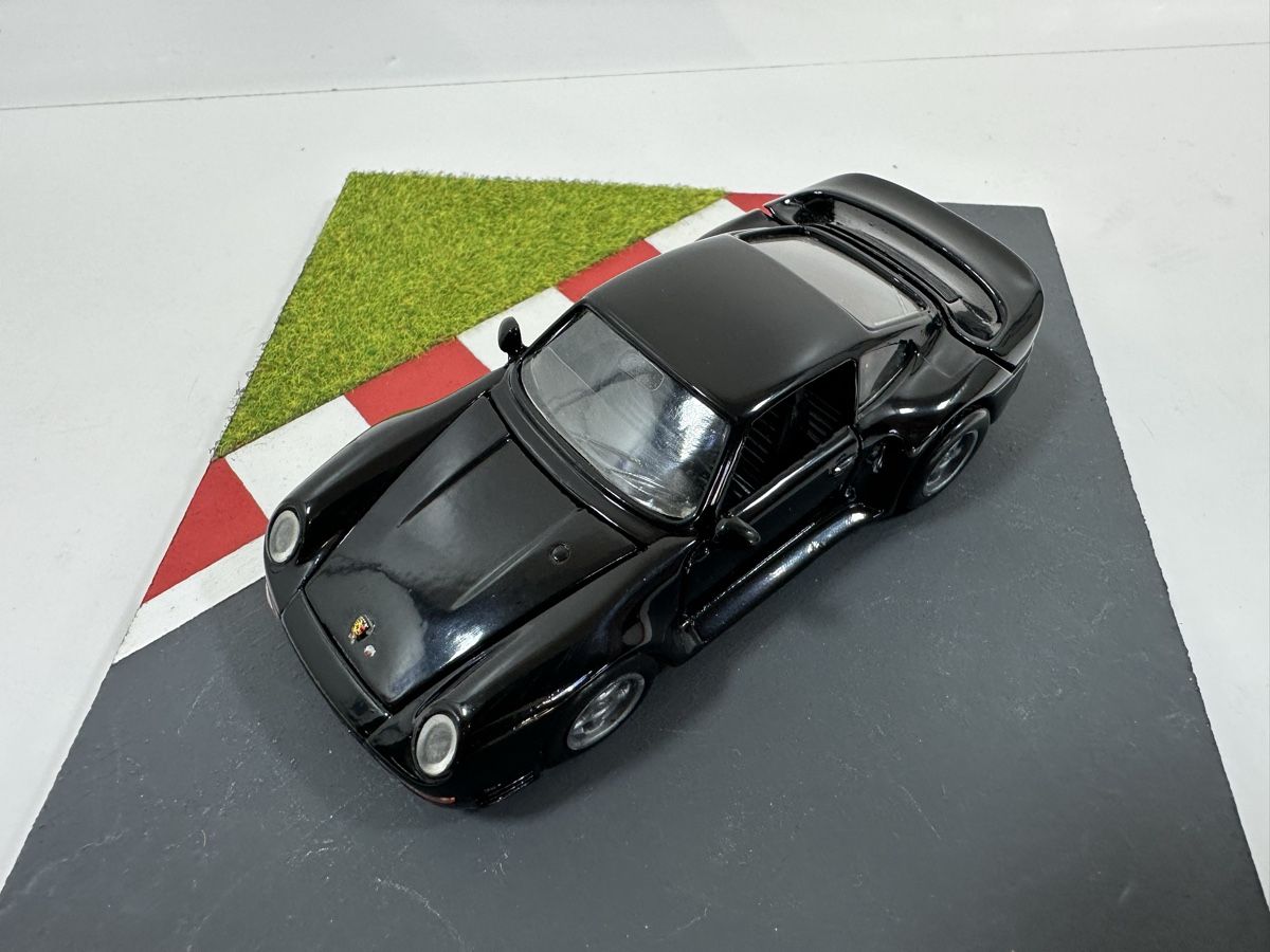 Porsche Modellautos: Porsche 959 1:43, schwarz, NZG MODELLE – Gebraucht aus Zofingen von rf9_x2xt 1