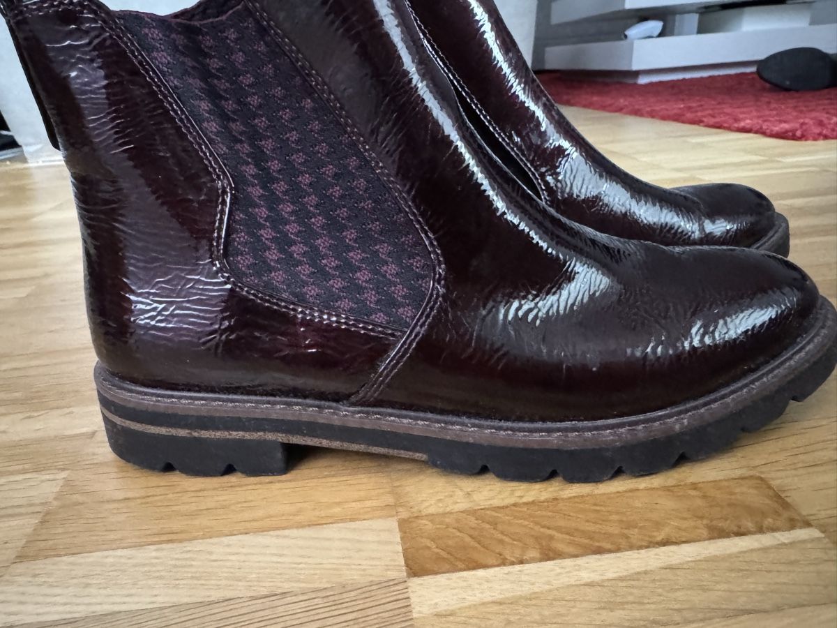 Damenschuhe: Lack Chelsea Boots Gr. 40  Schuhe – Neu (gemäss Beschreibung) aus Oetwil am See von posagabi 3
