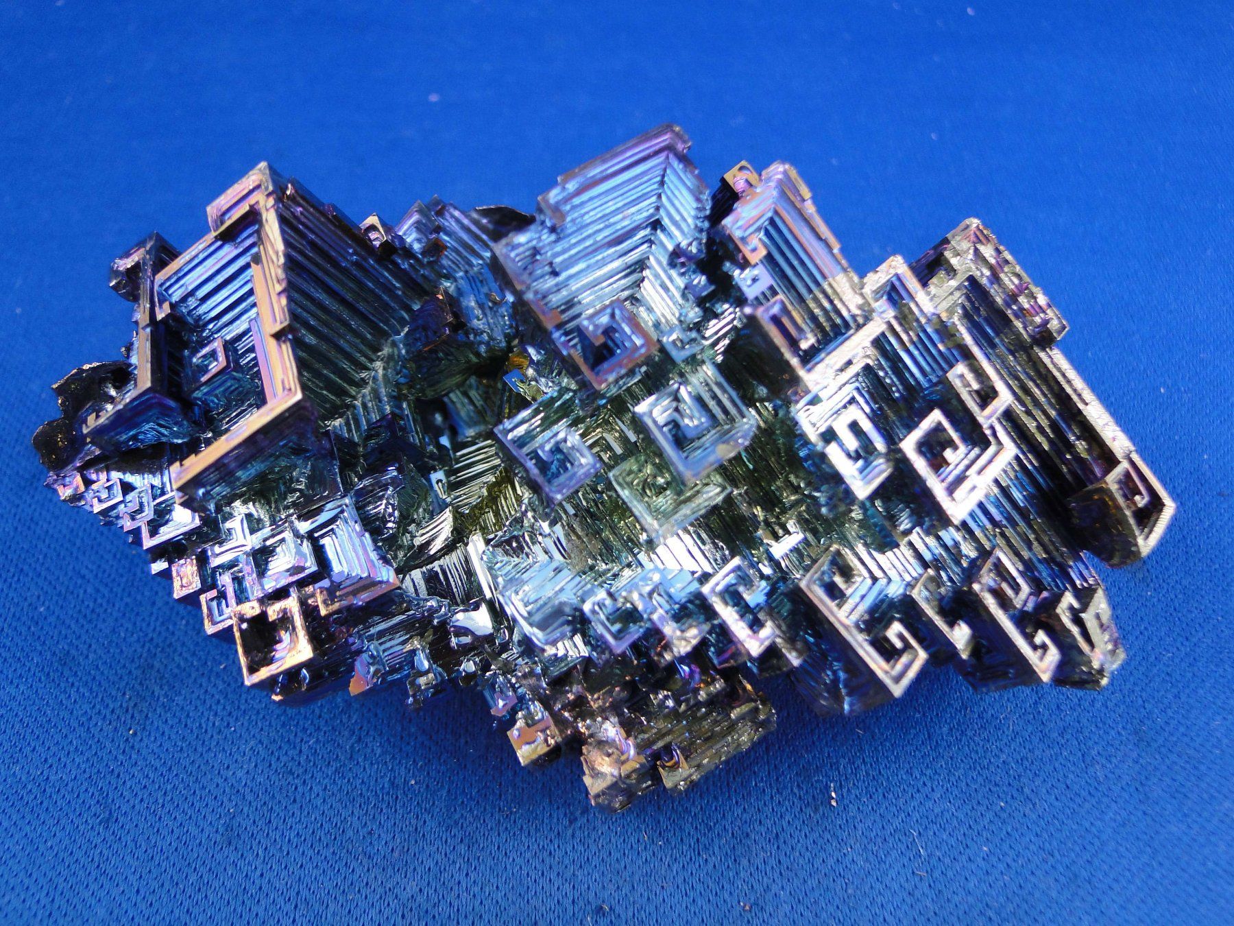 Minerali & Pietre curative: Bismuth – Usato da Schinznach Bad venduto da Demerald