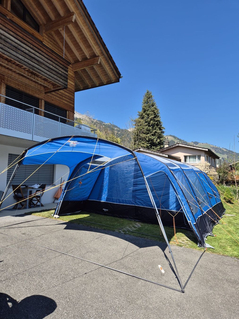 Vango Zelte: Vango Edoras 600xl inkl. Sun canopy und Teppich – Gebraucht aus Frutigen von cmas11
