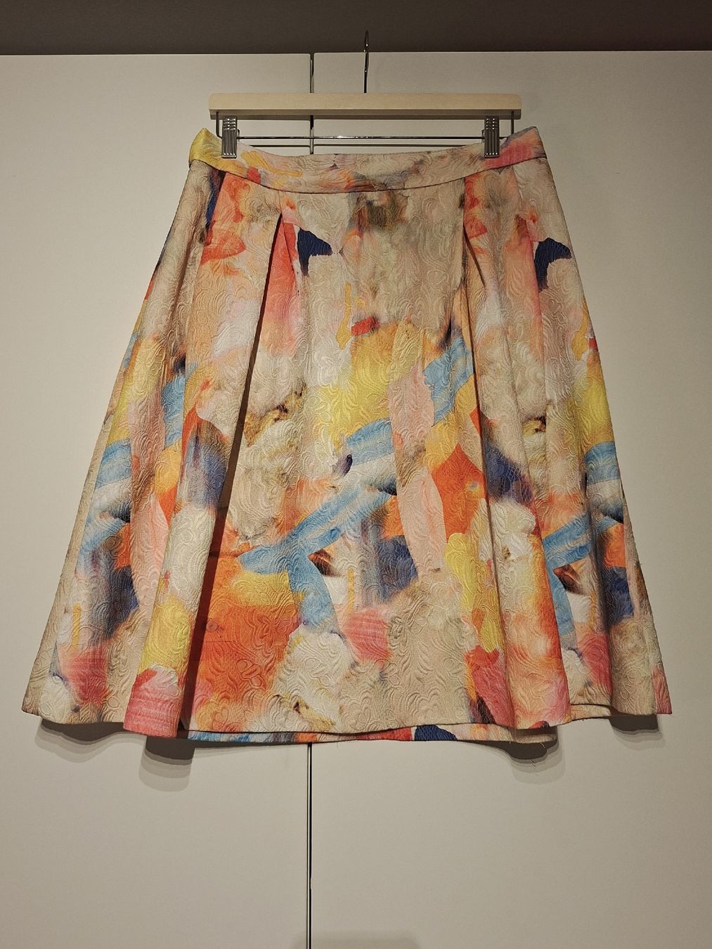 H&M Gonne: Farbenfroher Rock aus Strukturstoff – Usato da Oberengstringen venduto da Kimchimon