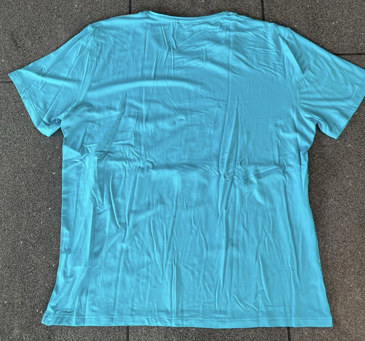 T-Shirts: Schönes T-Shirt Gr. 48 – Gebraucht aus Hünenberg See von spartakus02 1