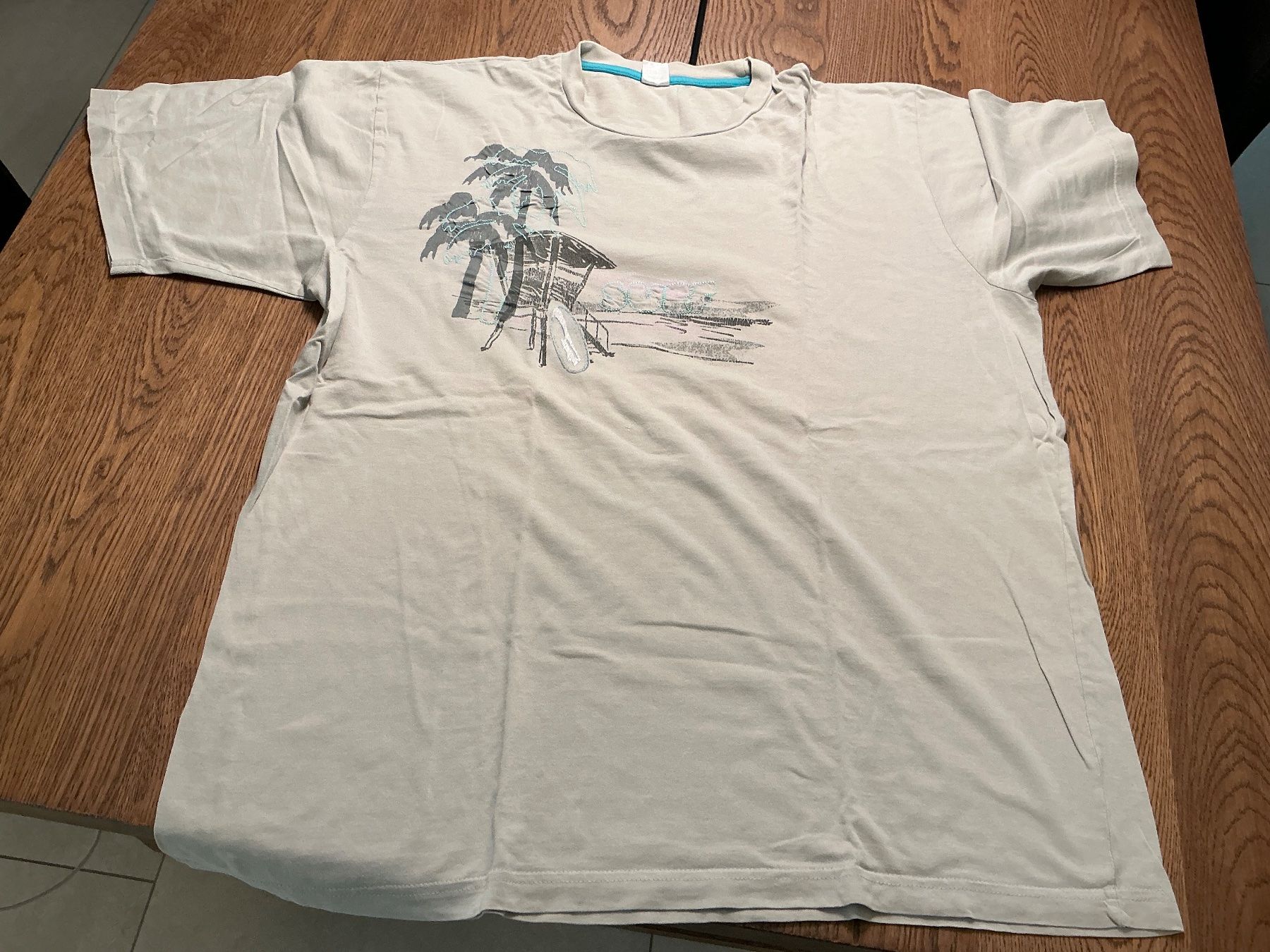 T-shirt: Bequemes Tshirt Gr.L – Usato da Würenlos venduto da Starceve 1